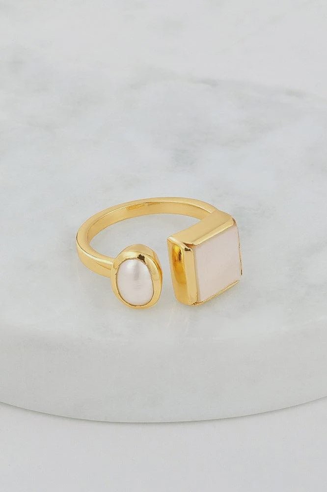 Harriette Pearl Ring ring Zafino Jewellery