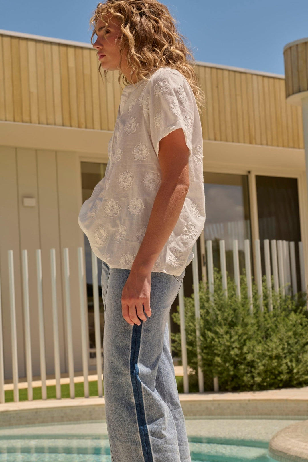 Kayla Shirt - White Flowers Kireina