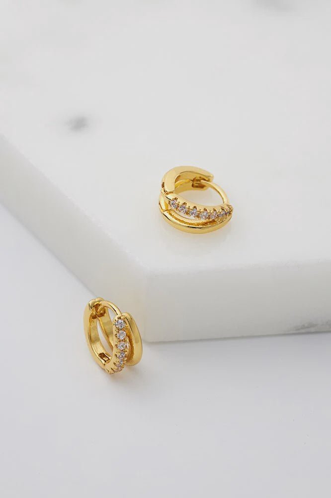 Molly Huggie - Gold earings Zafino Jewellery