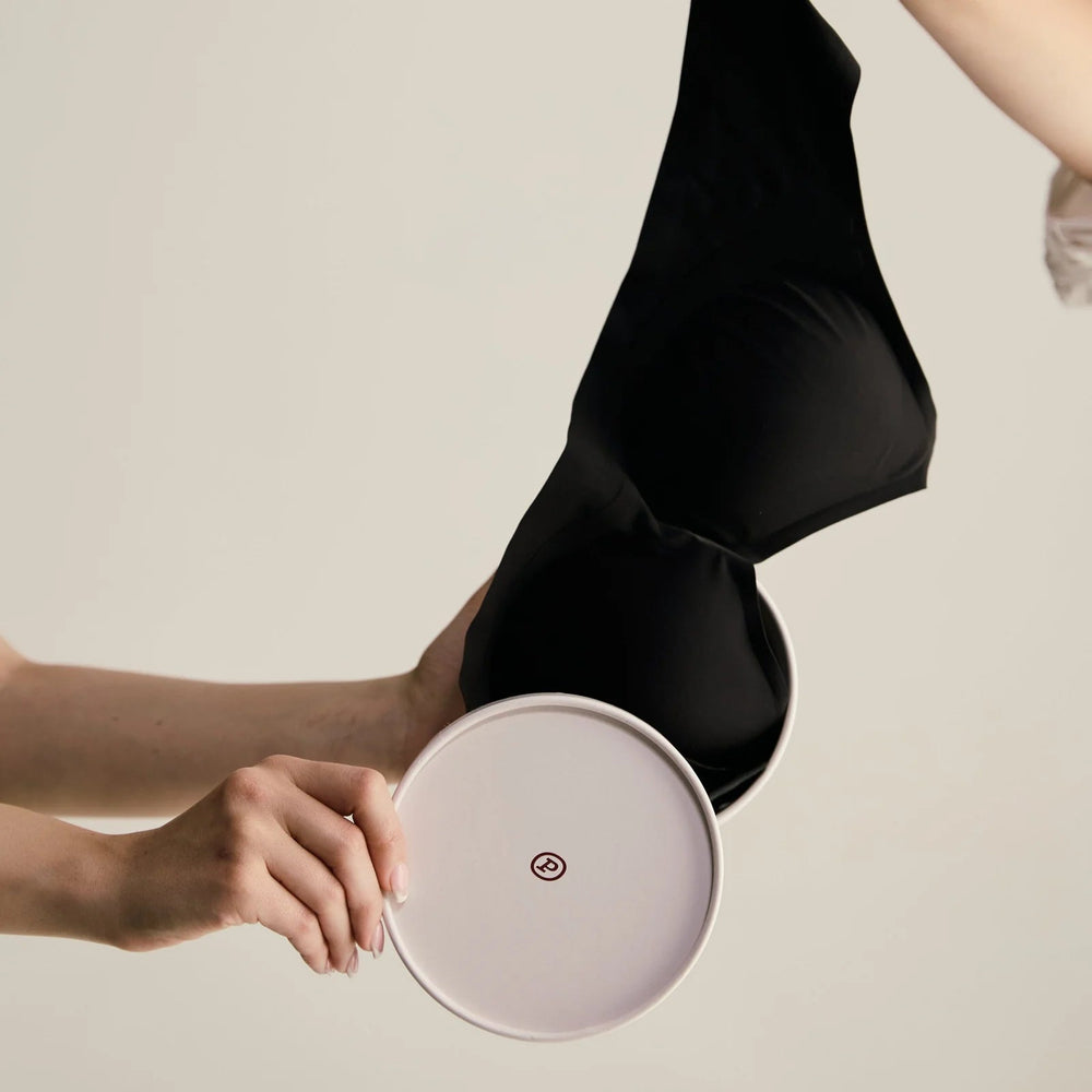 Women's Glow tint Travel Bra - Black underwear Paire