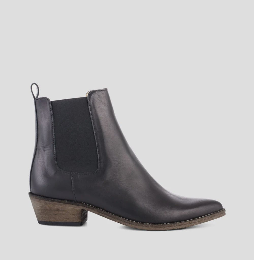 IvyLee Copenhagen Stella Black with Antique sole boots Ivylee Copenhagen