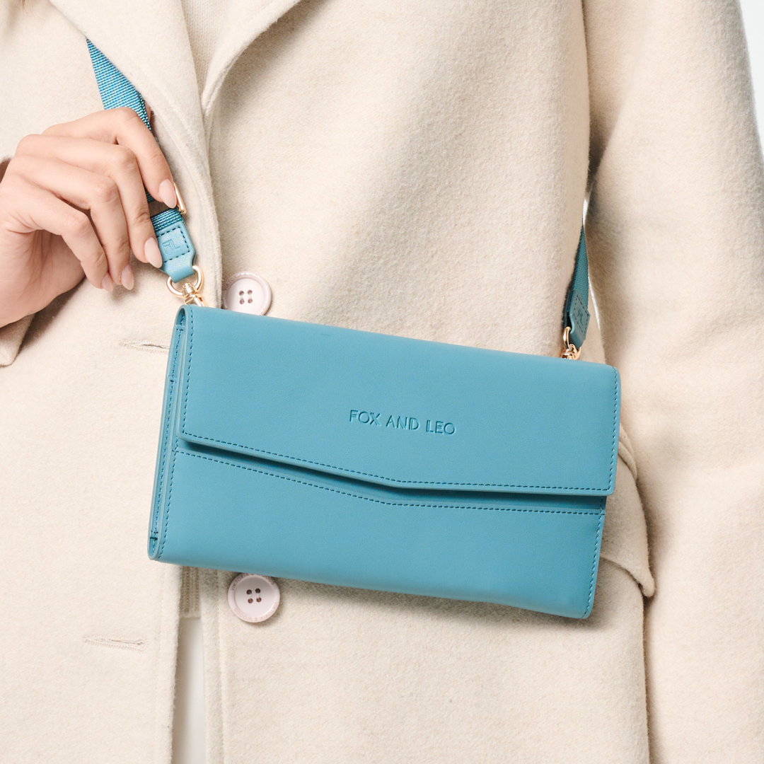 The Traveller 2.0 - Teal Wallet Fox and Leo