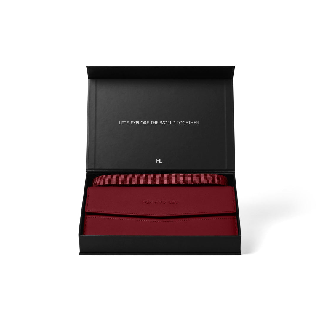 The Traveller 2.0 - Burgundy Wallet Fox and Leo
