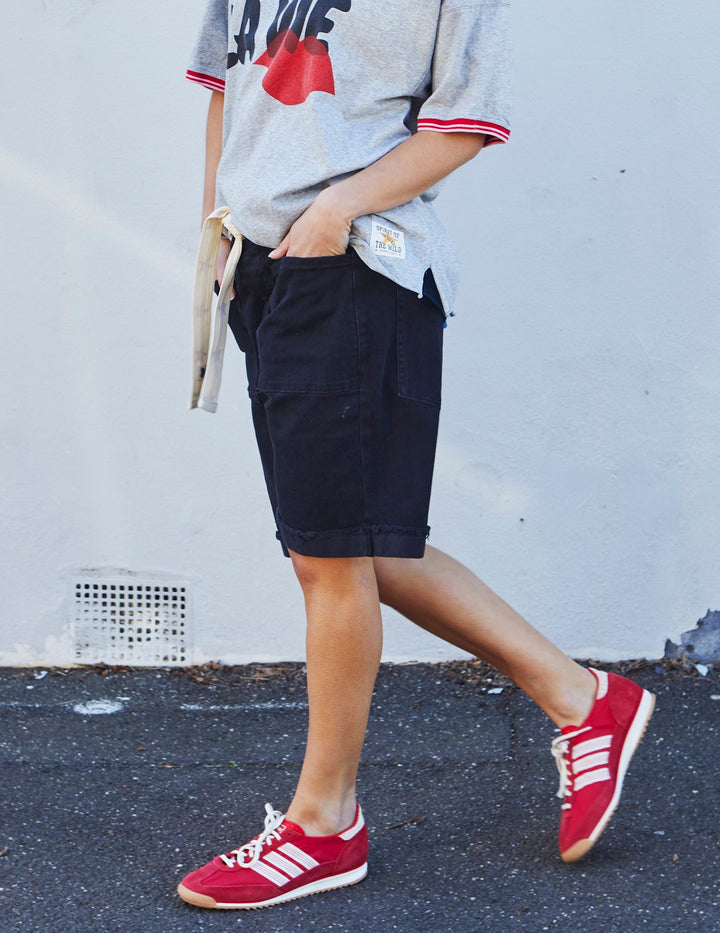 WEEKEND STRETCH SHORT - BLACK hammill & Co