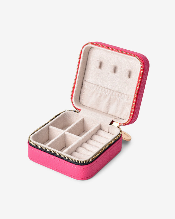 https://cdn.shopify.com/s/files/1/2317/6111/files/JewelleryCase_JF001-FUS_Fuchsia_7.jpg?v=1755741632
