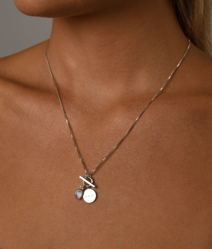 Box chain necklace with toggle and moonstone