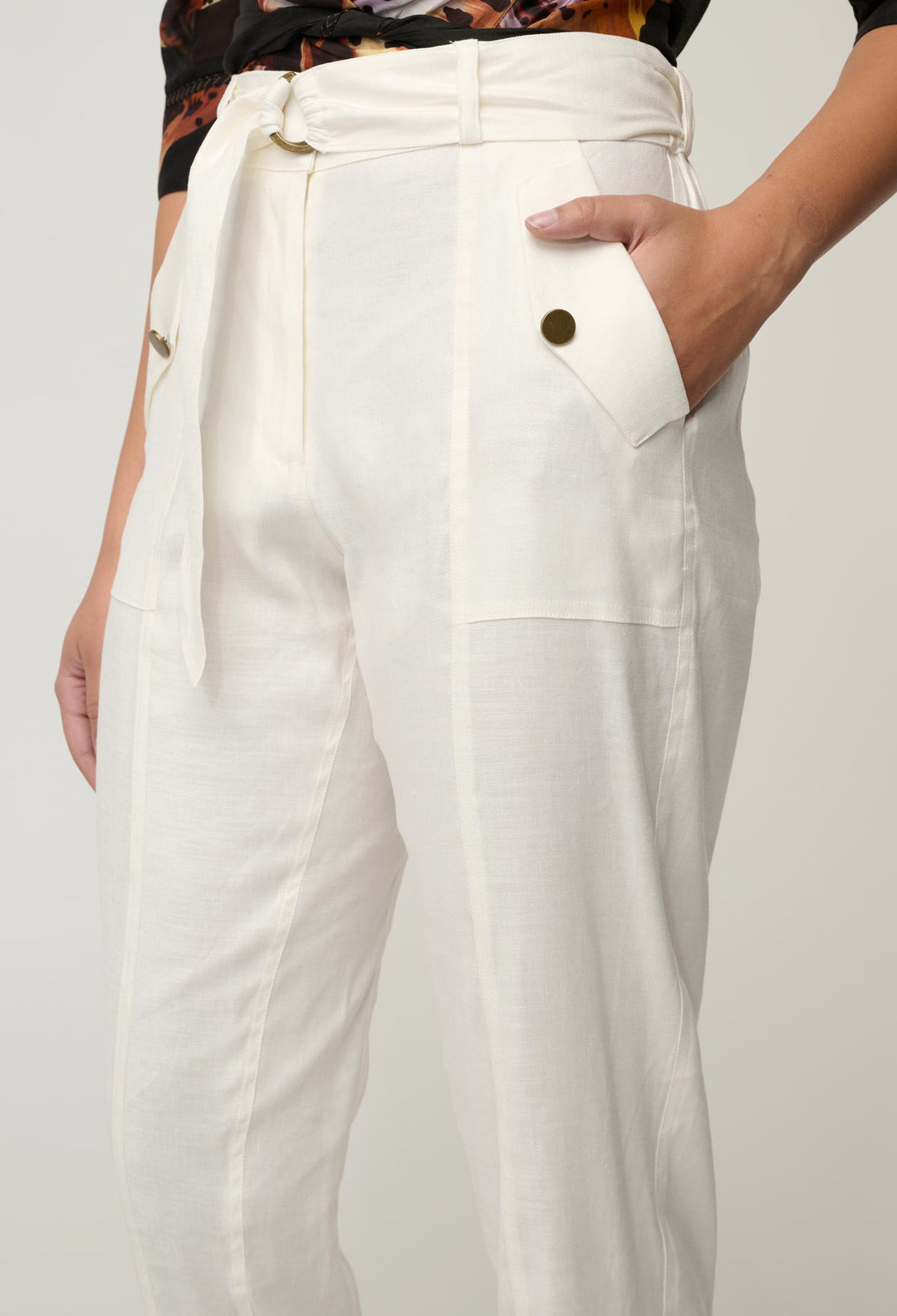 Trinidad Linen Viscose Button Cuff Pant in Ivory
