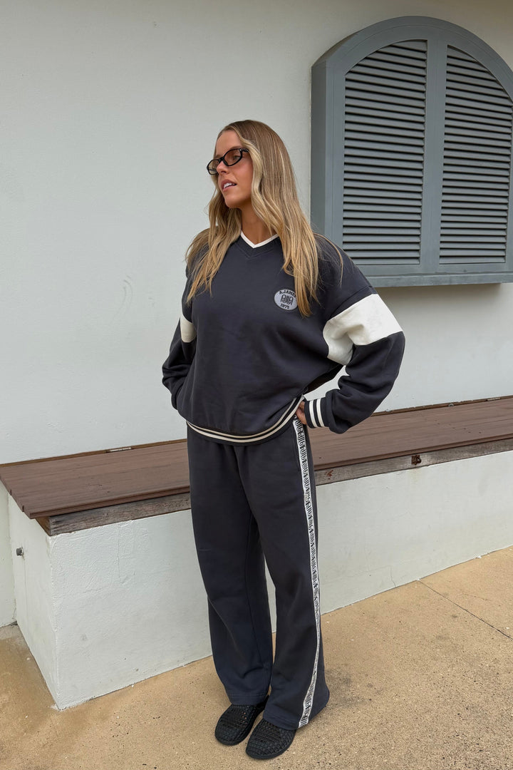 AJ Wide Leg Trackpant Washed Black
