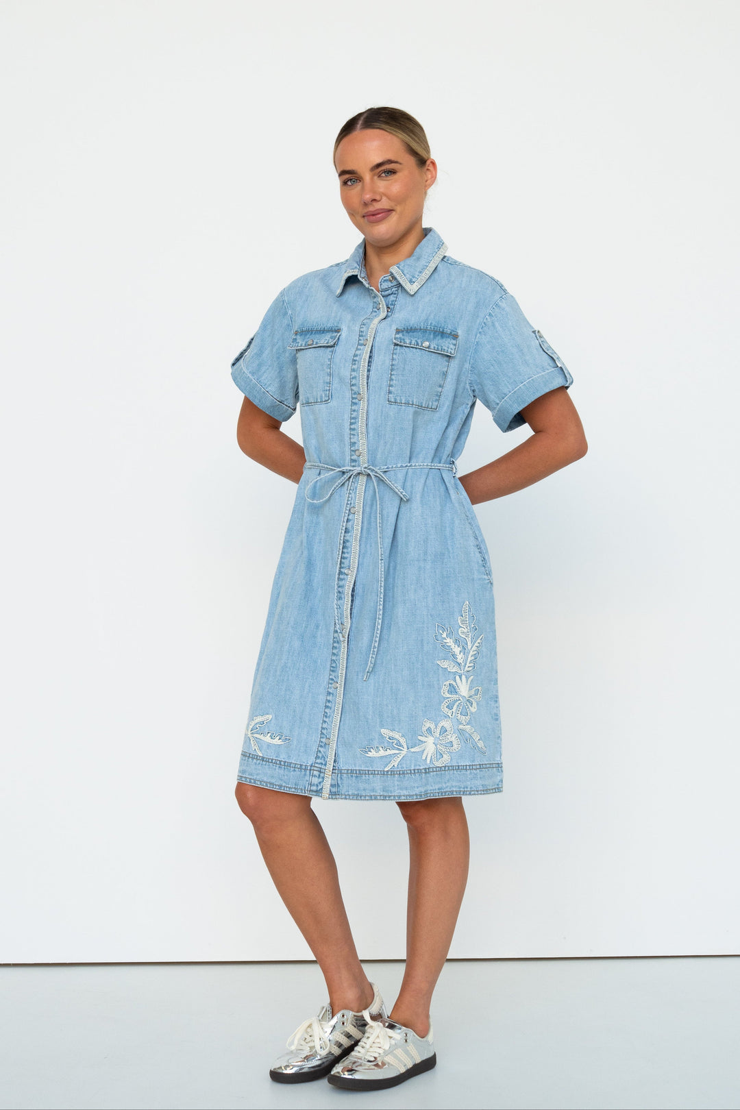 Simone Dress | Floral Embroidery - 70s Blue Kireina