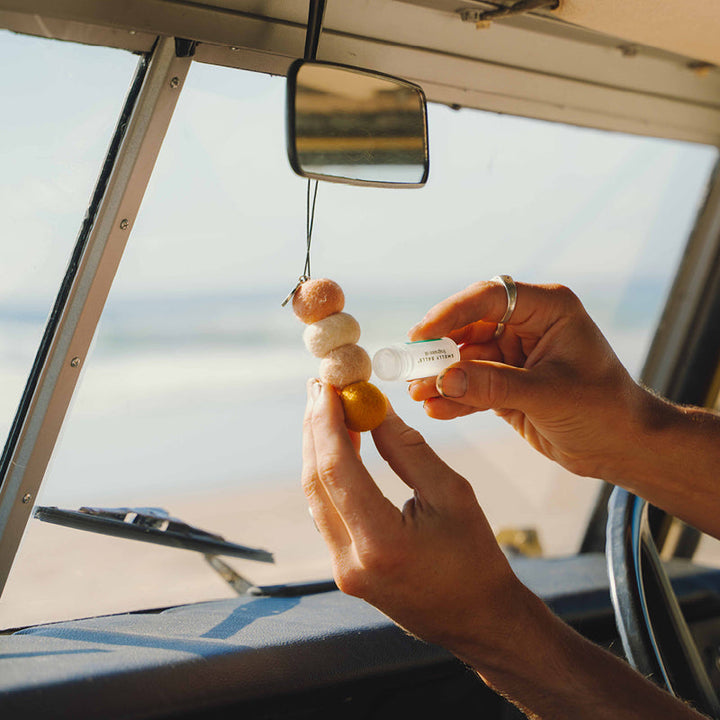 Sun Seeker Smelly Balls With Coconut + Lime Fragrance