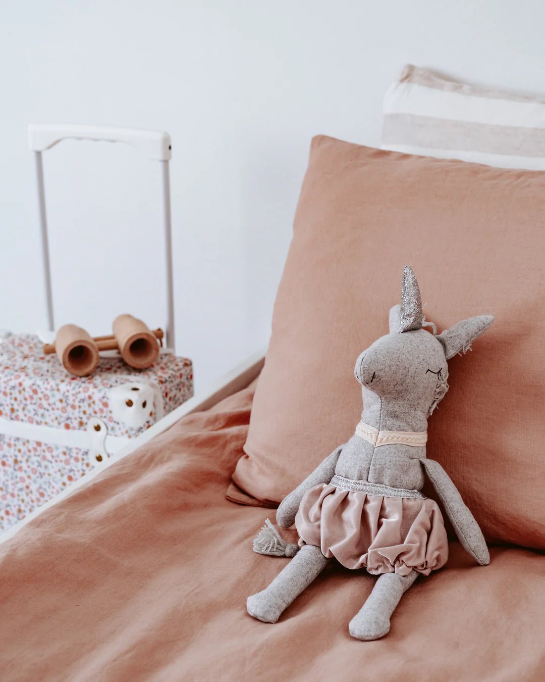 Alice Unicorn And the Little dog Laughed