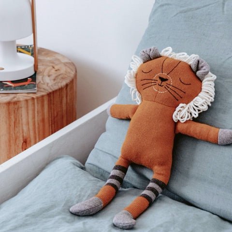 archie the lion - Stanleyandstone