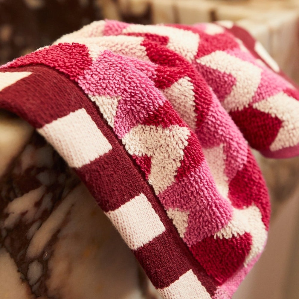 Arlette Face Washer - Fuchsia - Stanleyandstone