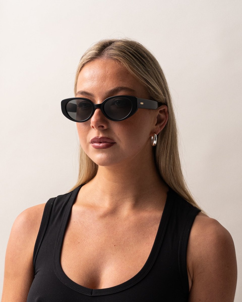 AURA - BLACK POLARISED - Stanleyandstone