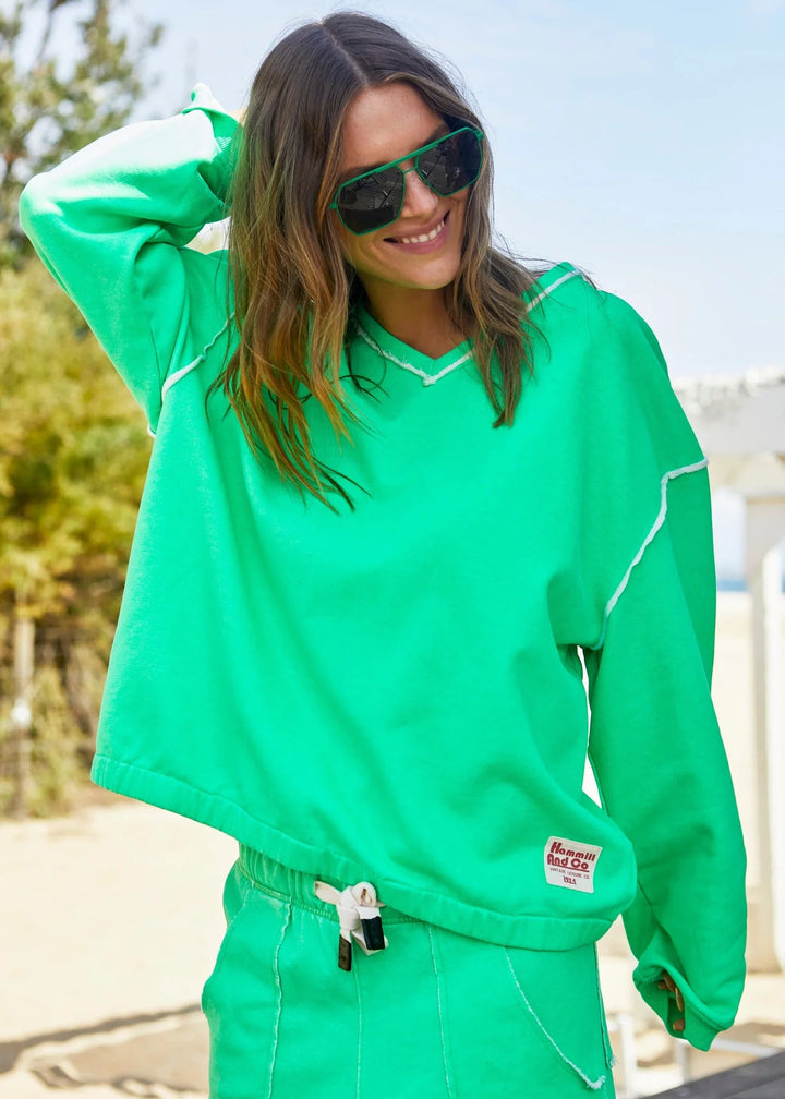 BASIC COLLECTION RAW V-NECK SWEAT - Green Windcheater hammill & Co