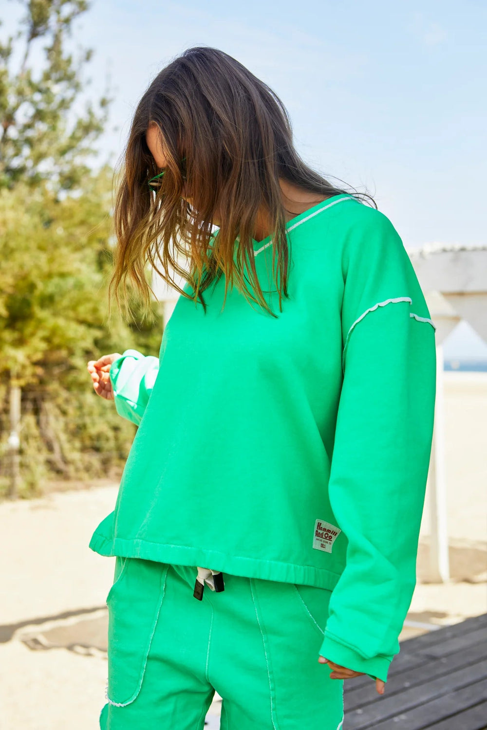 BASIC COLLECTION RAW V-NECK SWEAT - Green Windcheater hammill & Co
