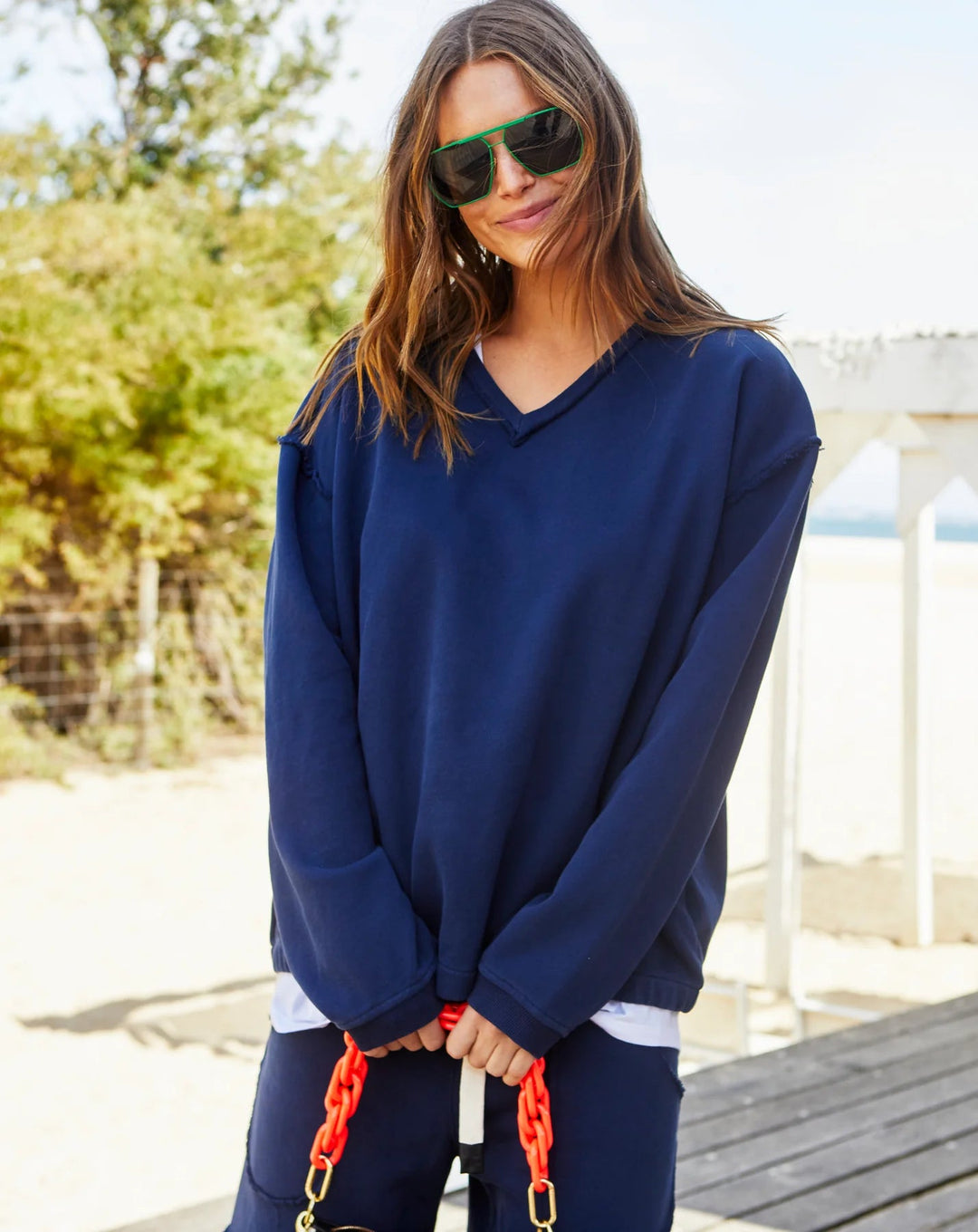 BASIC COLLECTION RAW V-NECK SWEAT - NAVY Windcheater hammill & Co
