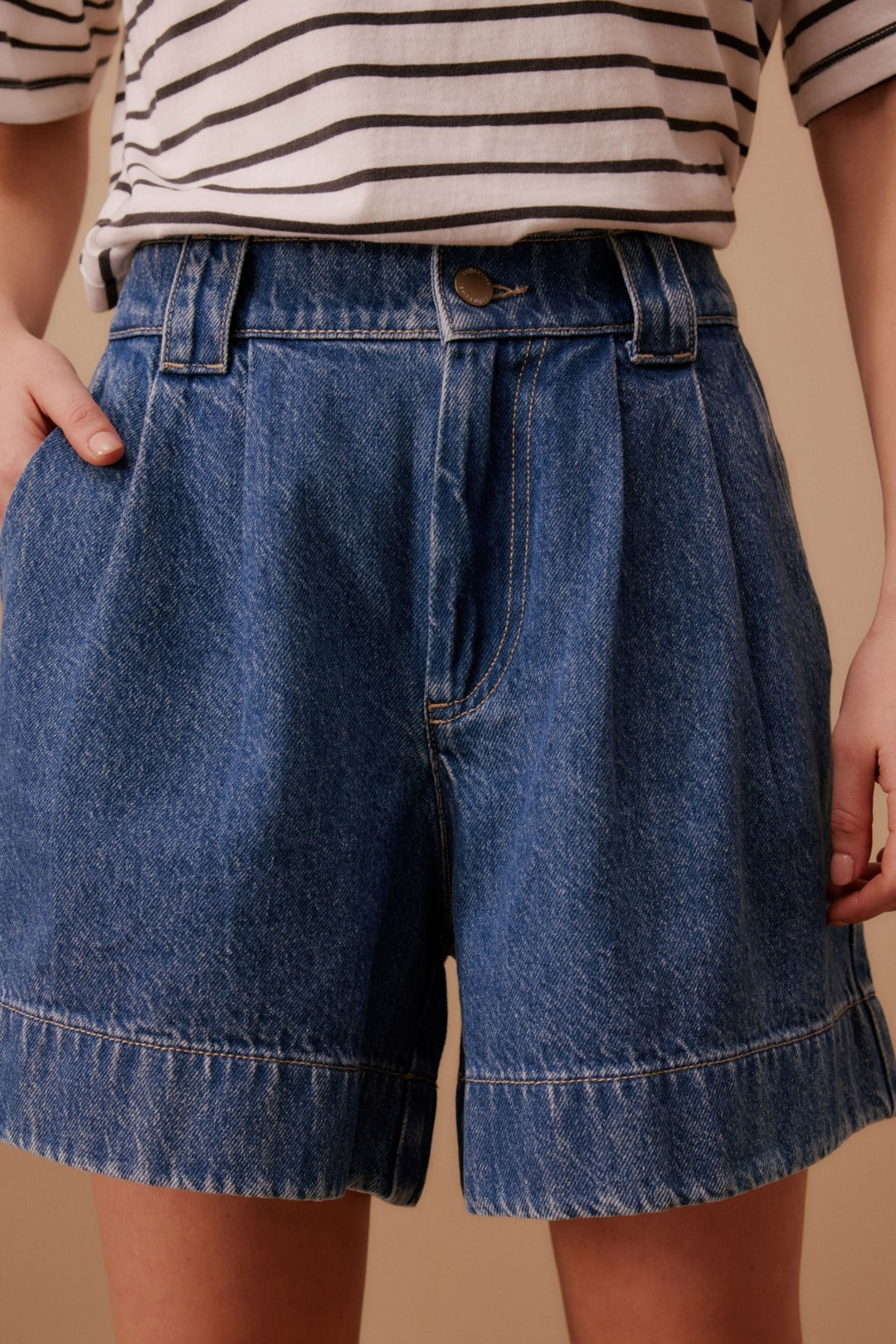 Billie Pleat Front Short - Stanleyandstone