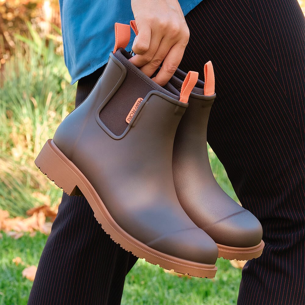 Bobbi Ankle Boot // Mocha Merry People