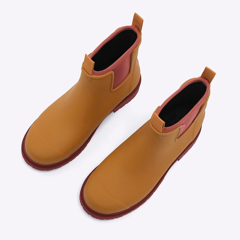Bobbi Ankle Boot // Ochre Gumboot Merry People