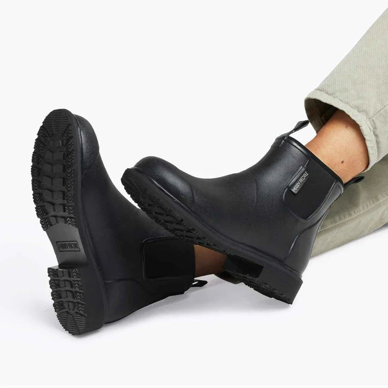 Bobbi Gumboot // Black / Black boots Merry People