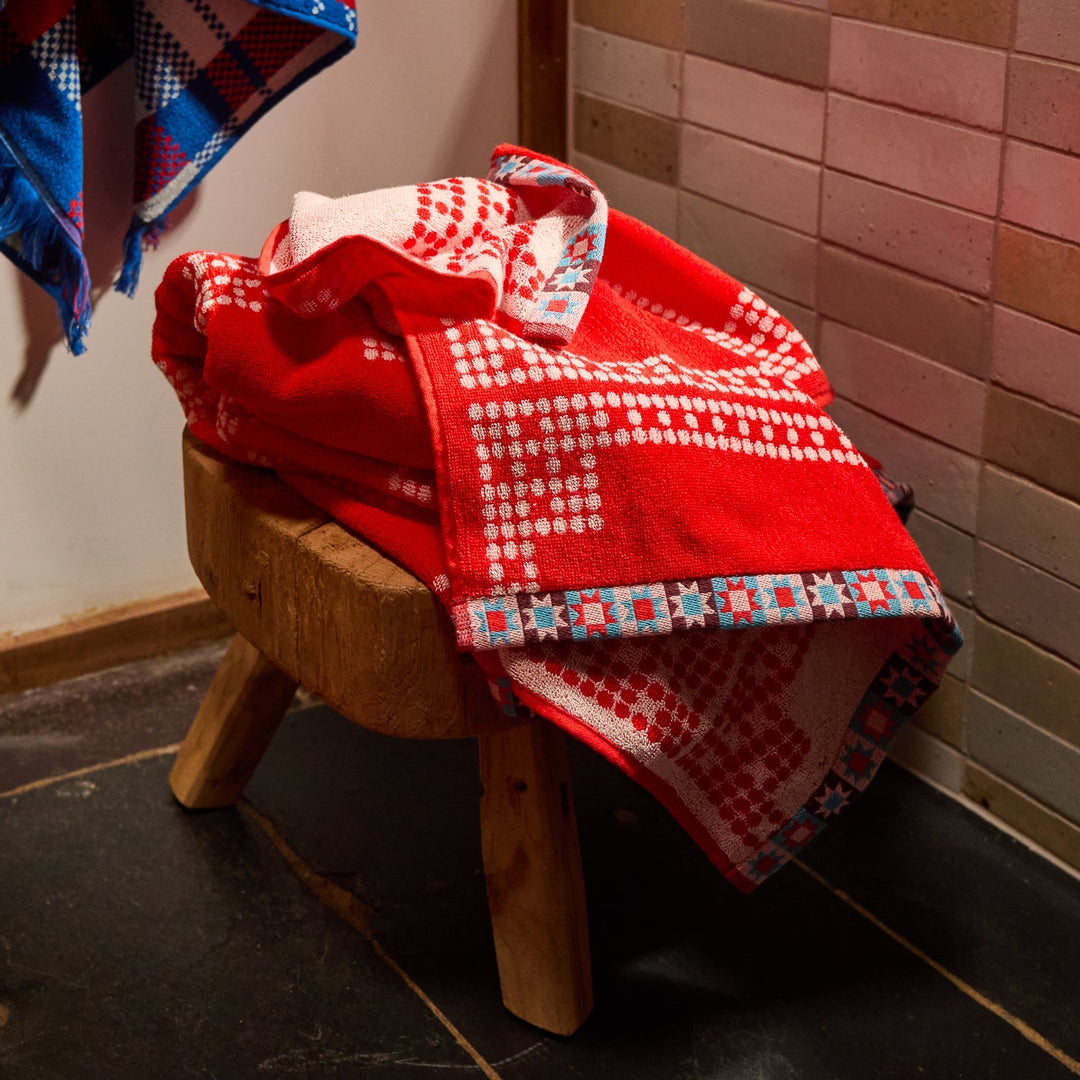 Bonny Bath Sheet - Poppy towel Sage &amp; Clare