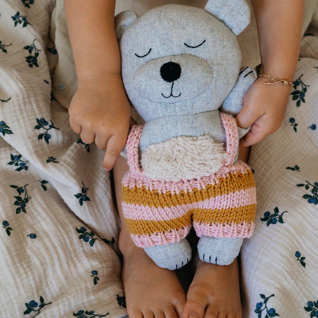Edna Bear And the Little dog Laughed