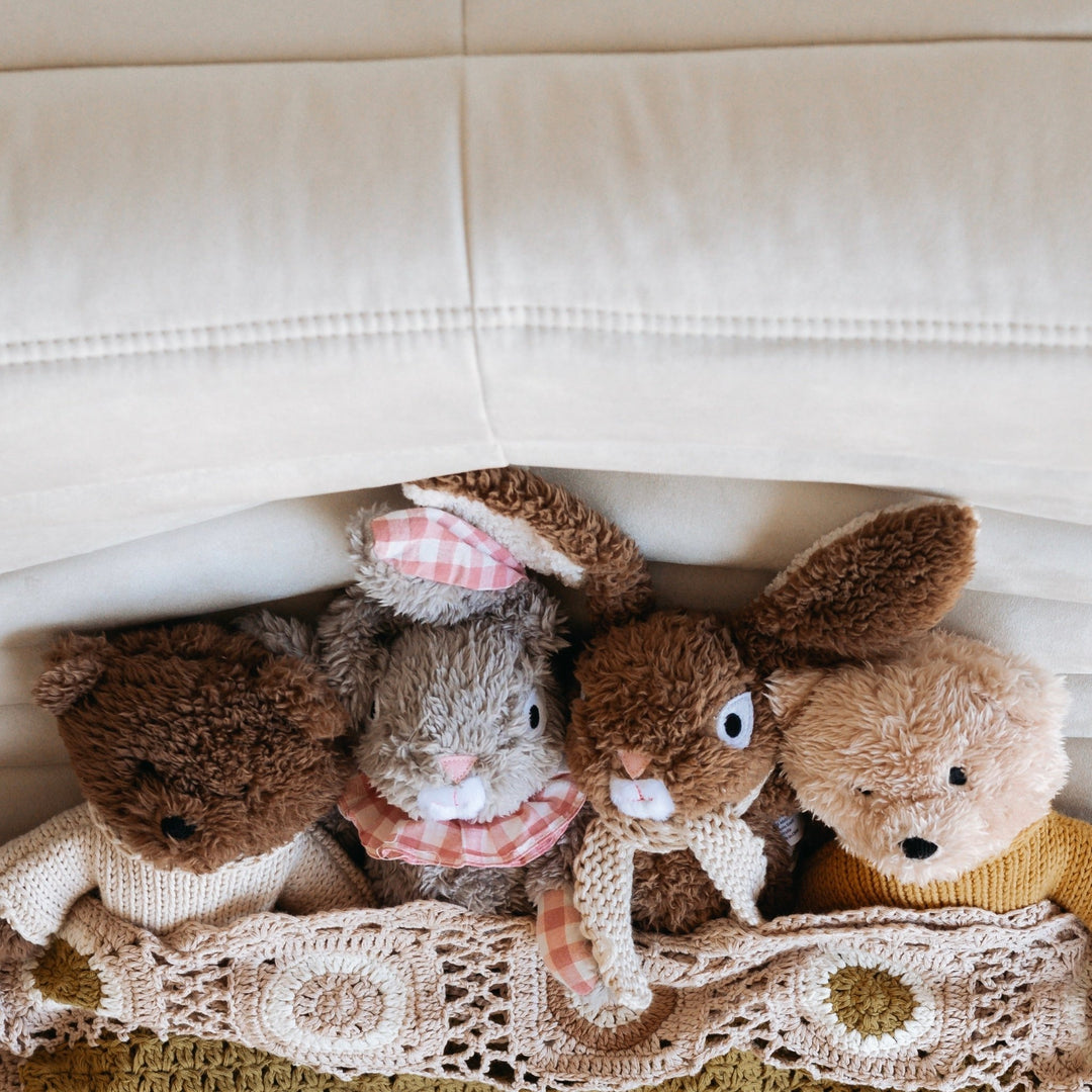 eloise rabbit - mini - Stanleyandstone