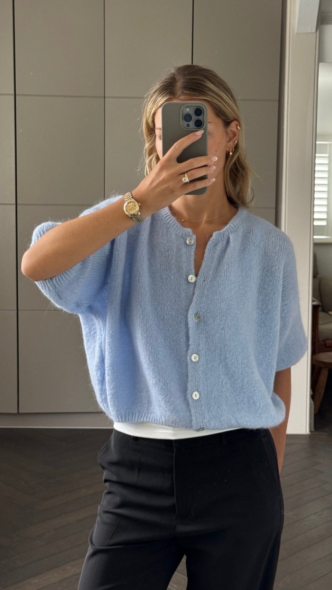 Emme Cardigan - Sky Charli