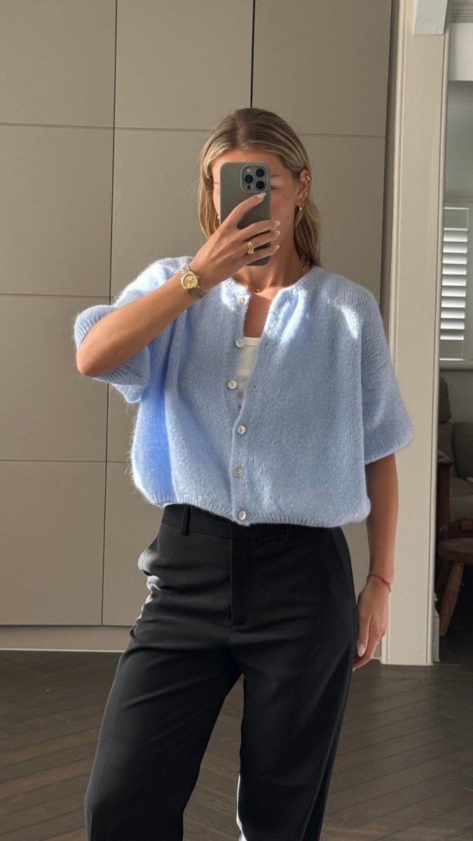 Emme Cardigan - Sky Charli
