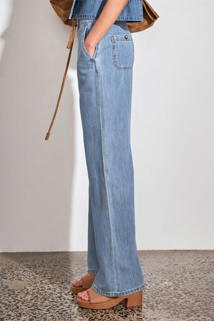 flint jean - light washed denim - Stanleyandstone