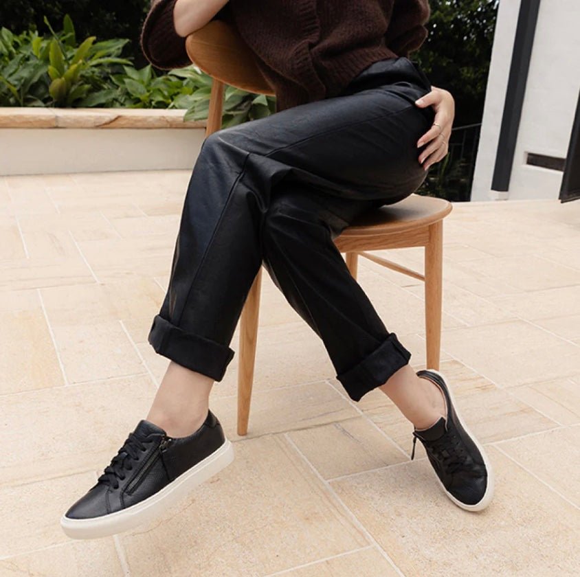 Frankie4 - Billie Black Reptile Shoes FRANKIE4