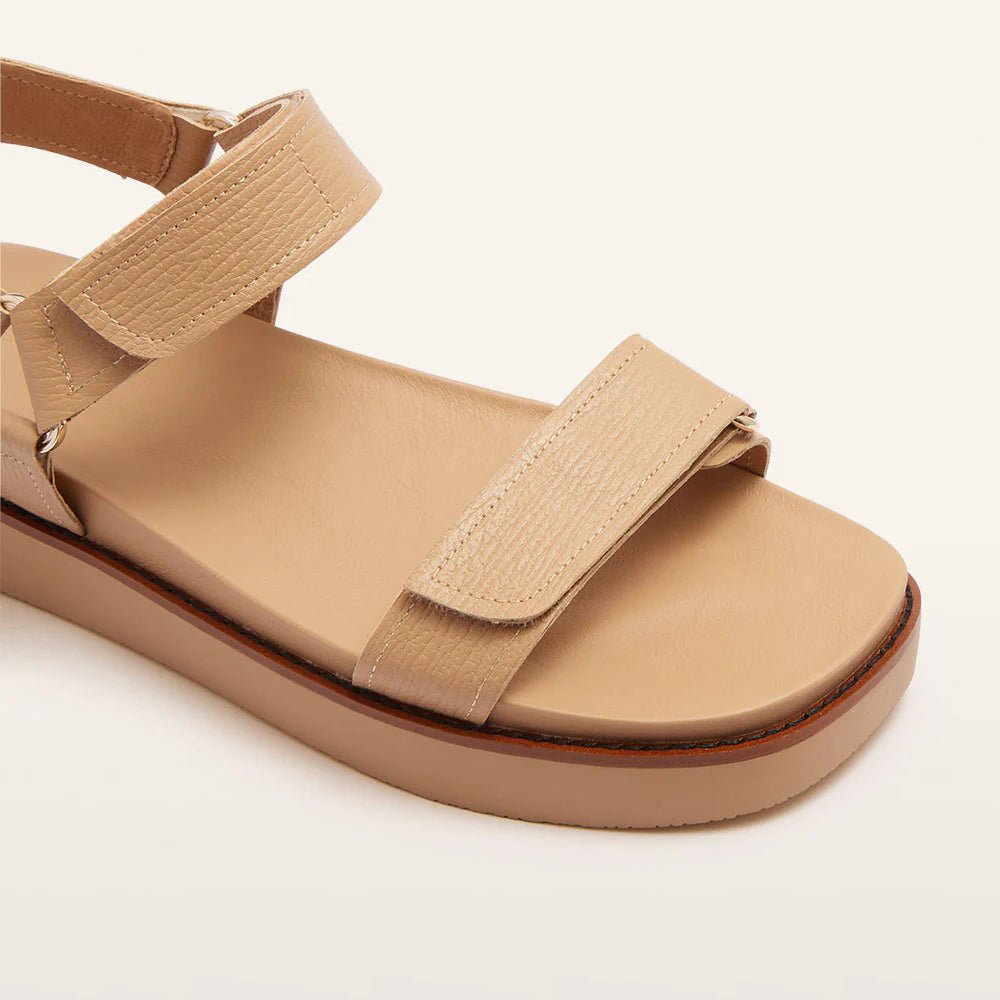 Frankie4 Zane Camel Grain Sandal Shoes FRANKIE4