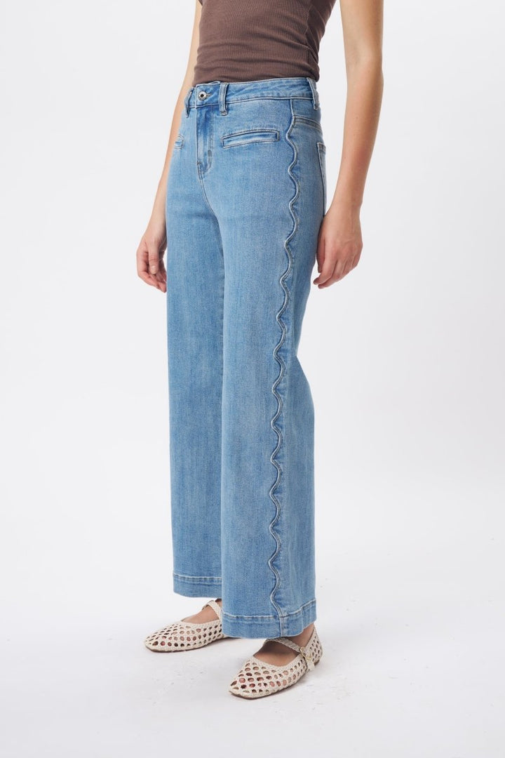 Freya Jean | Scallop Seam - 70s Blue Jean Kireina