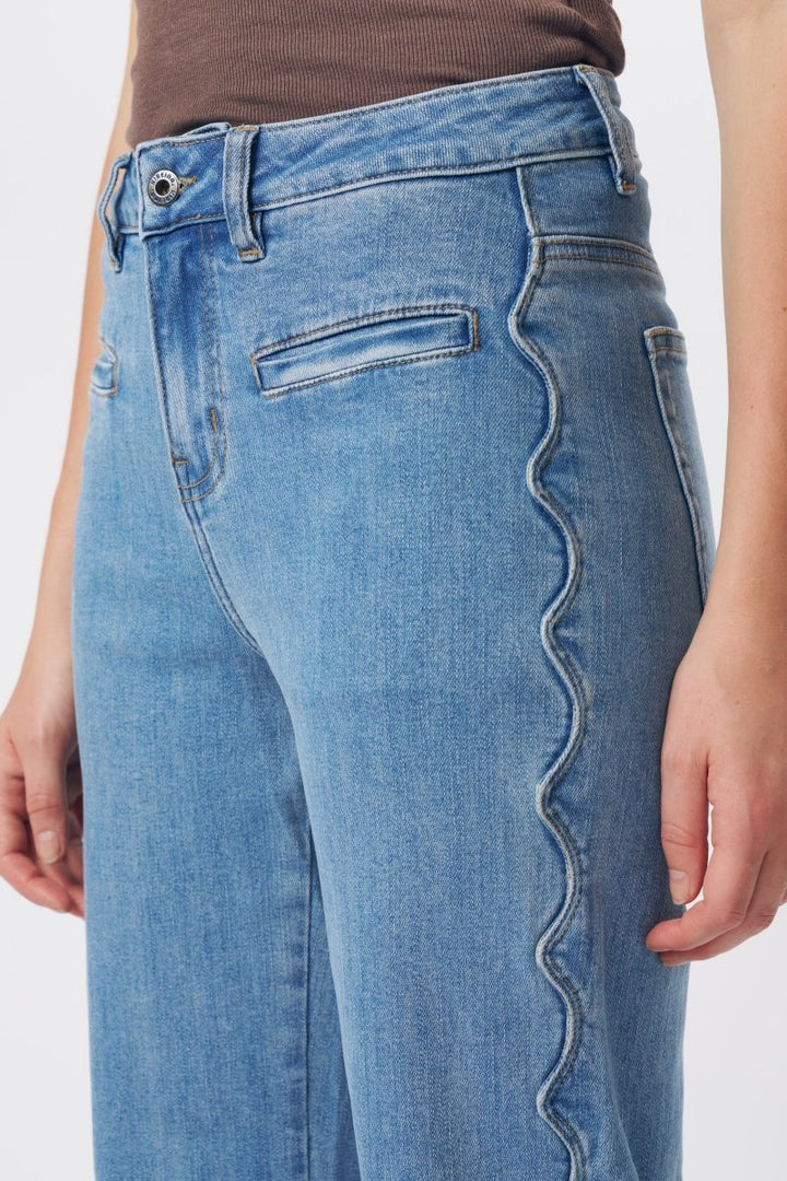 Freya Jean | Scallop Seam - 70s Blue Jean Kireina