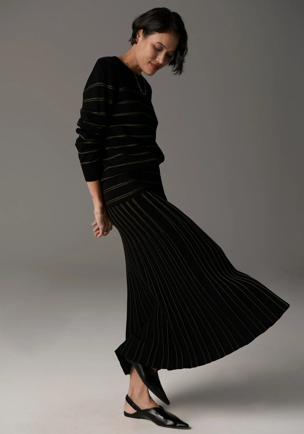 Gizelle Lurex Pleat Top - Black / Khaki POL