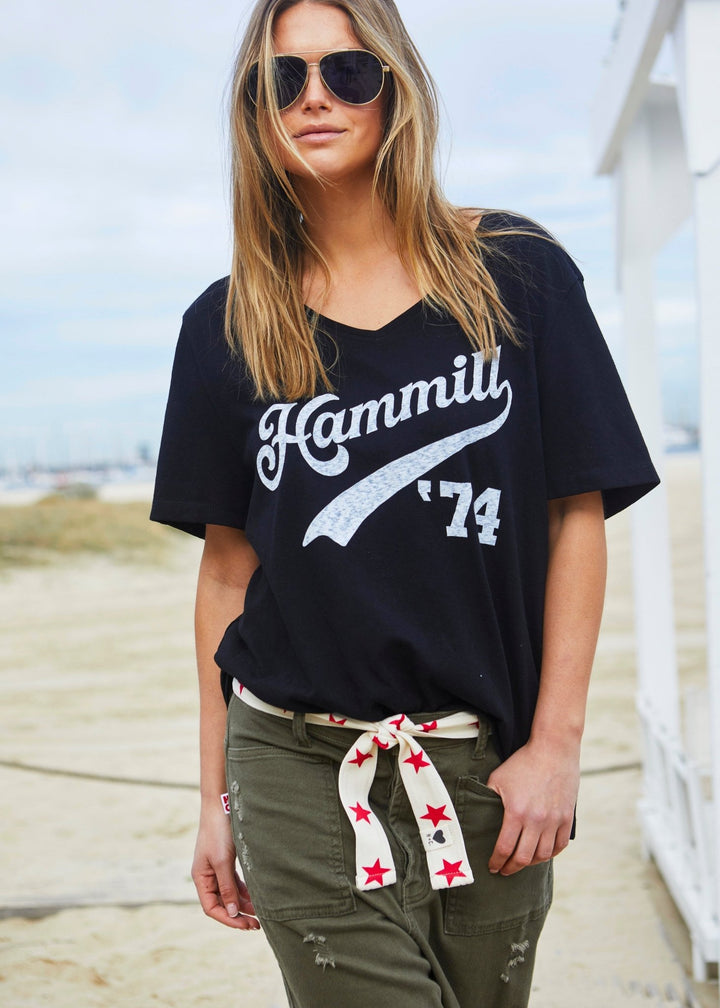 HAMMILL '74 LOGO V-NECK TEE - BLACK Tee shirt hammill & Co