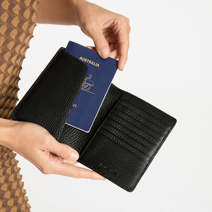 In Transit Passport Wallet - Black - Stanleyandstone