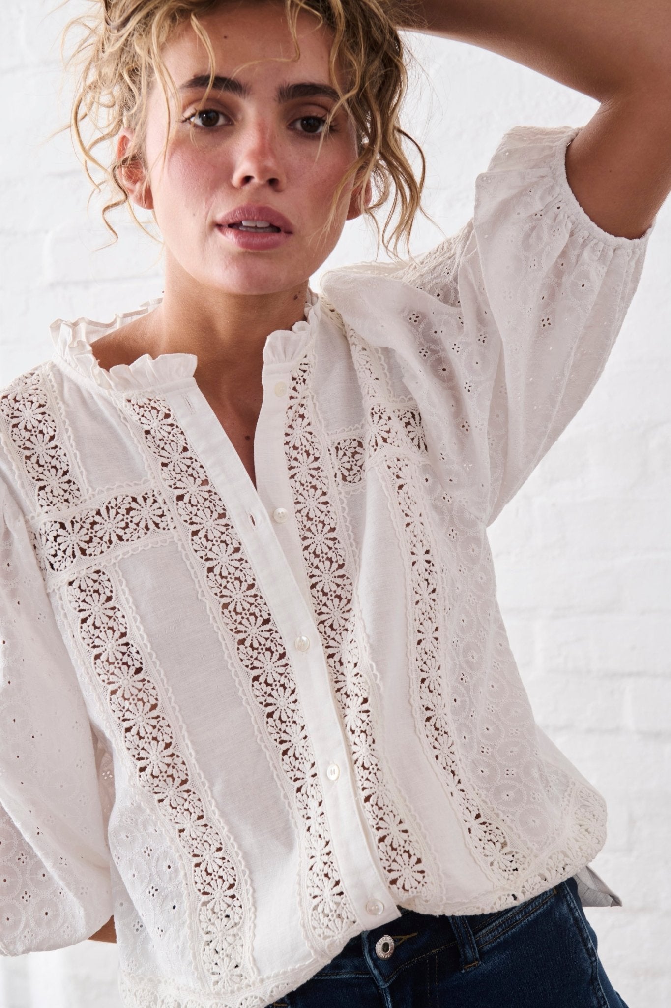 Isabella Shirt - White Blouse Kireina
