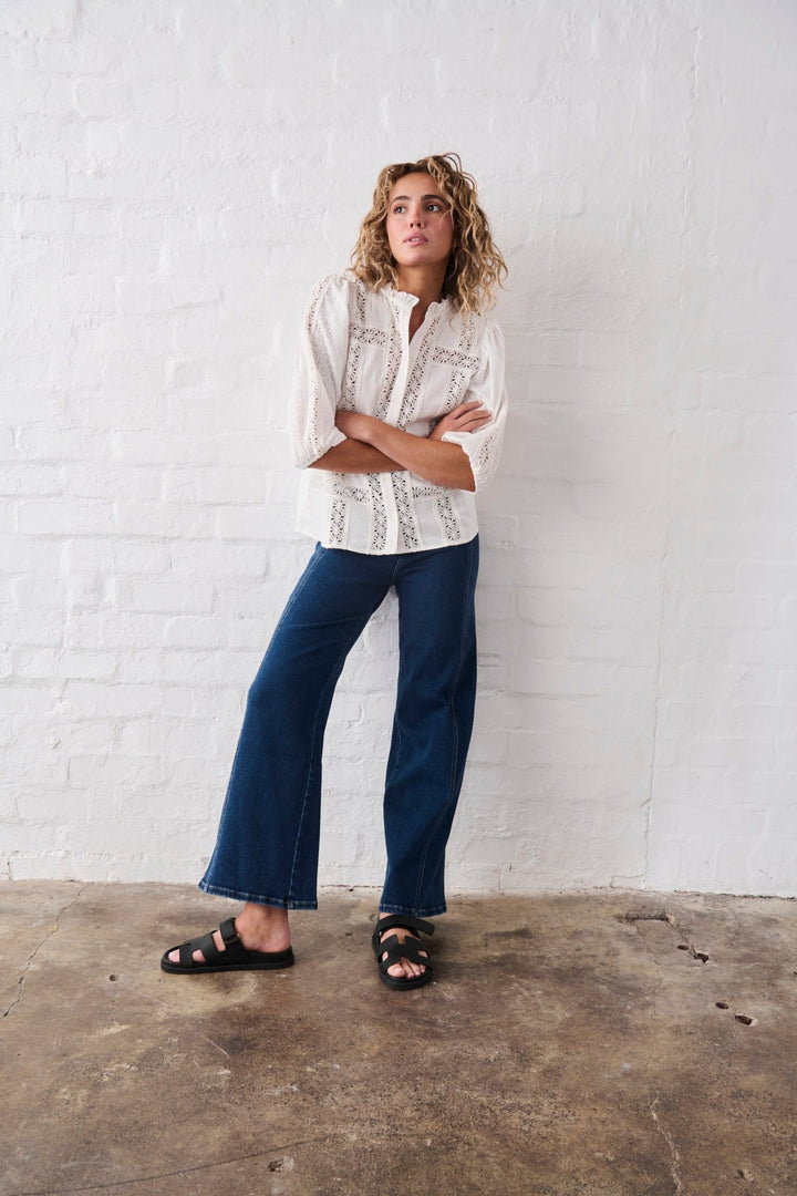 Isabella Shirt - White Blouse Kireina