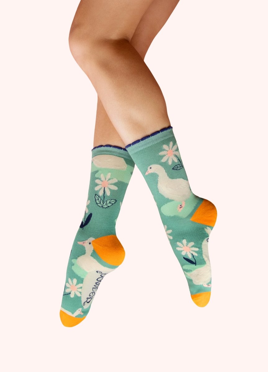 Ladies' Ankle Socks - Daisy Ducks in Jade Socks Powder