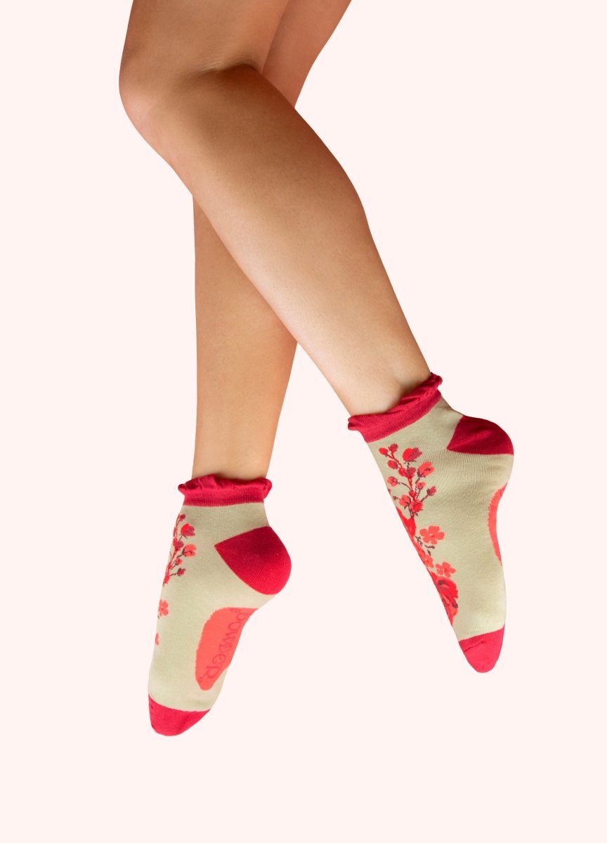 Ladies Trainer Socks - Rouge Blooms Powder