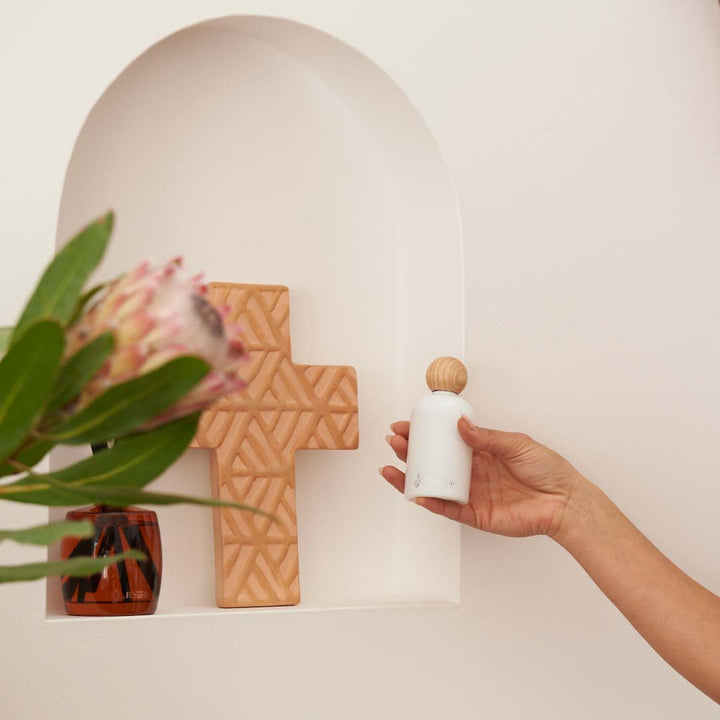 Lemongrass, Mandarin Zest, Tahitian Lime, Sandalwood<br> Room & Linen Mist | 100ml room mist Urban Rituelle