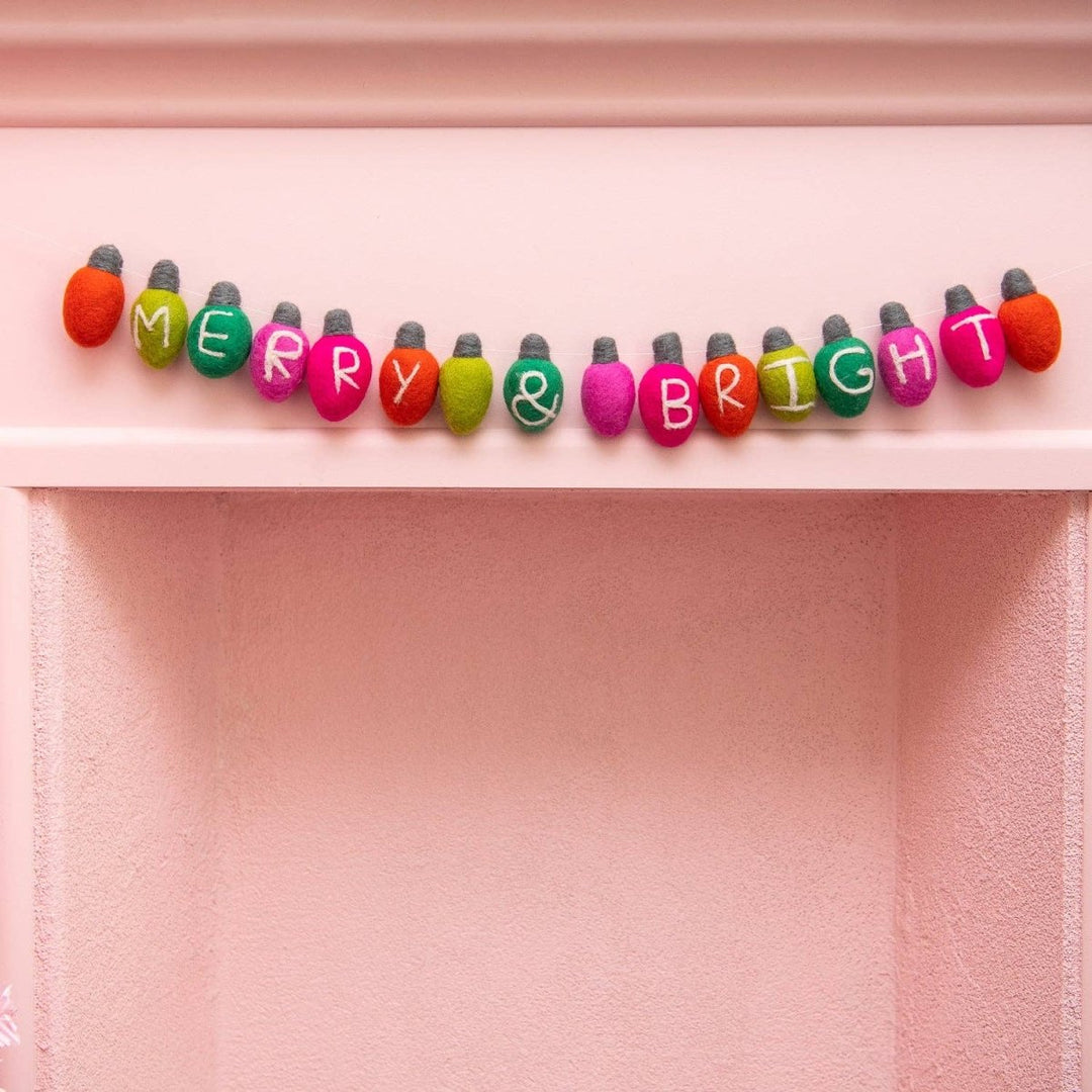 Merry & Bright Light Bulb Garland Christmas Oh It's Perfect