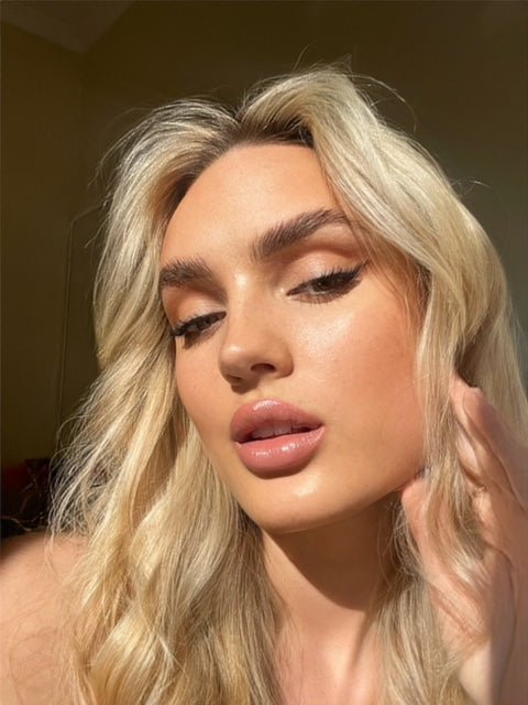 Miss Chloe TOFFEE (Satin) SUZY lipsticks