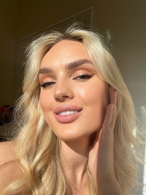 Miss Leah BABY COCOA (Satin) SUZY lipsticks