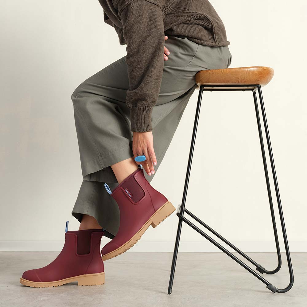 *NEW * Bobbi Ankle Boot // Brick Red Merry People