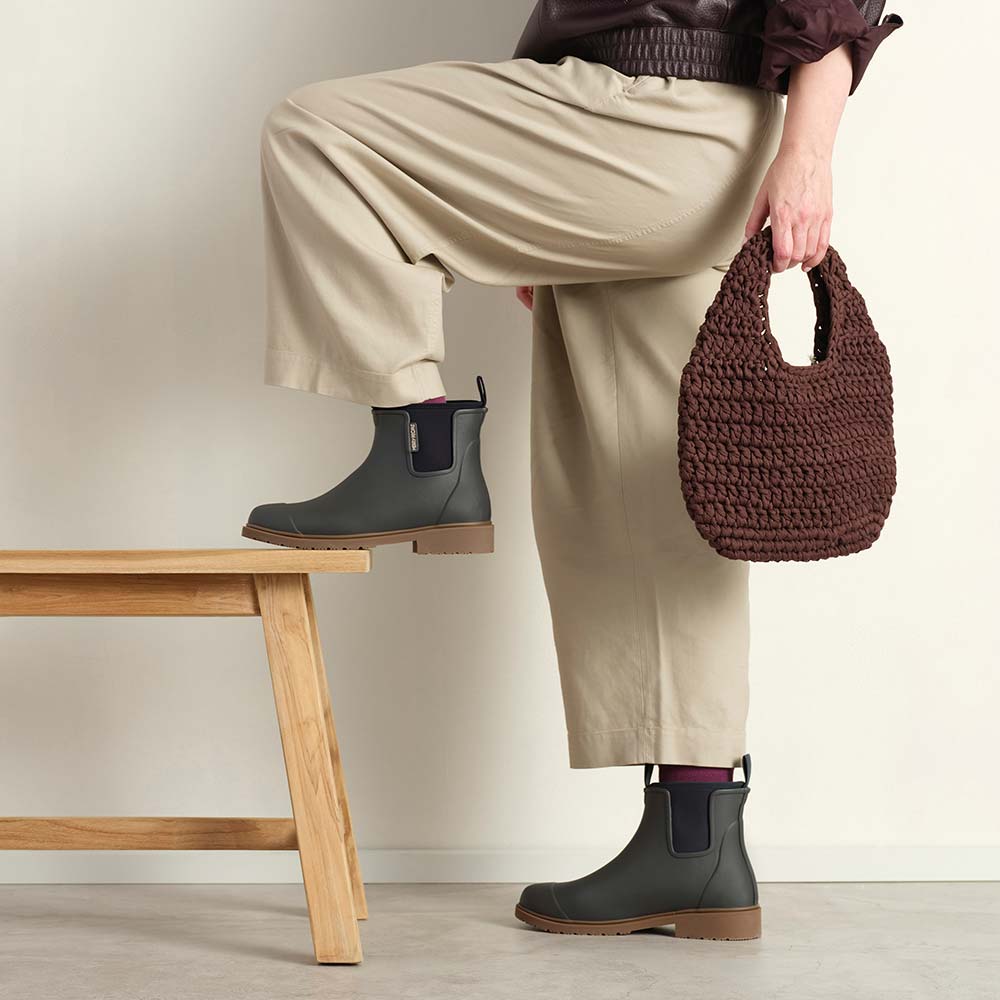 NEW * Bobbi Ankle Boot // Charcoal Gumboot Merry People
