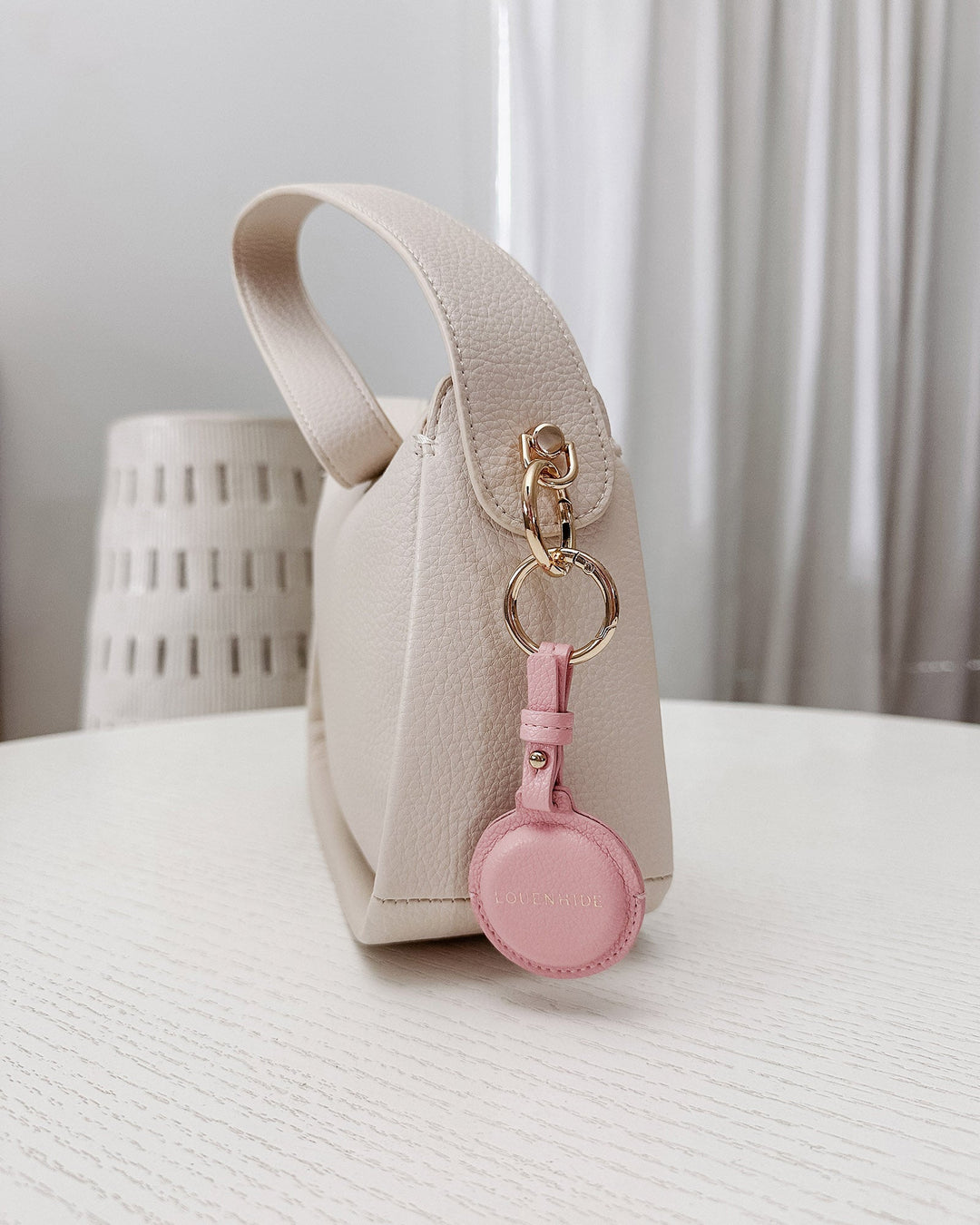 Opal Airtag Case - Pink bag accessories Louenhide