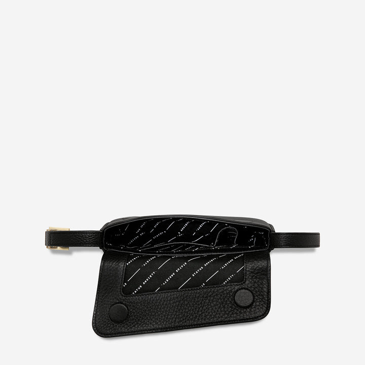 Overnight Obsession Bag - Black/Brushed Gold Status Anxiety